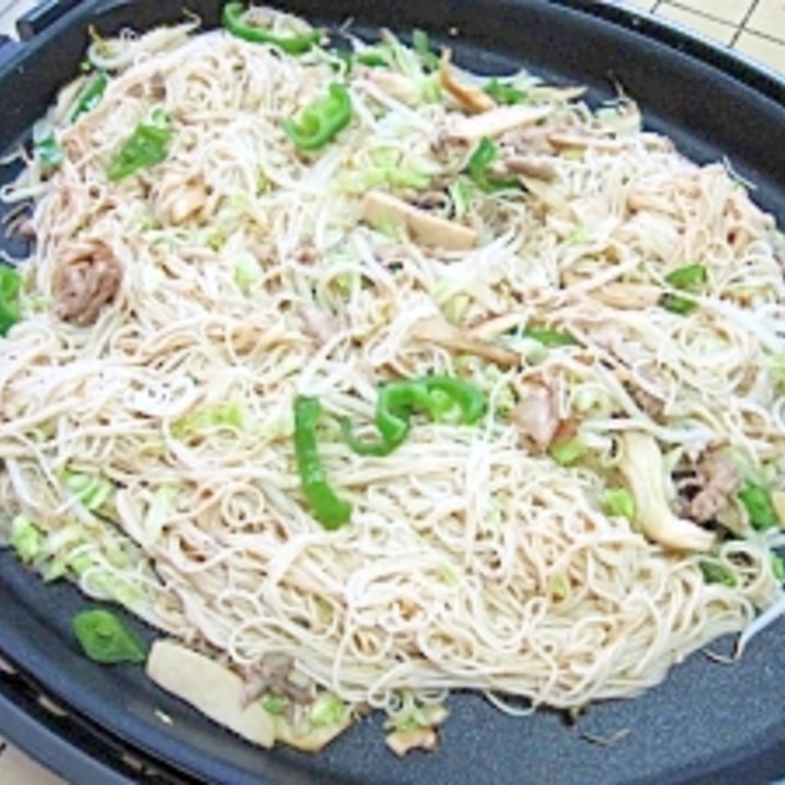 ホットプレートで作るそうめんチャンプルー